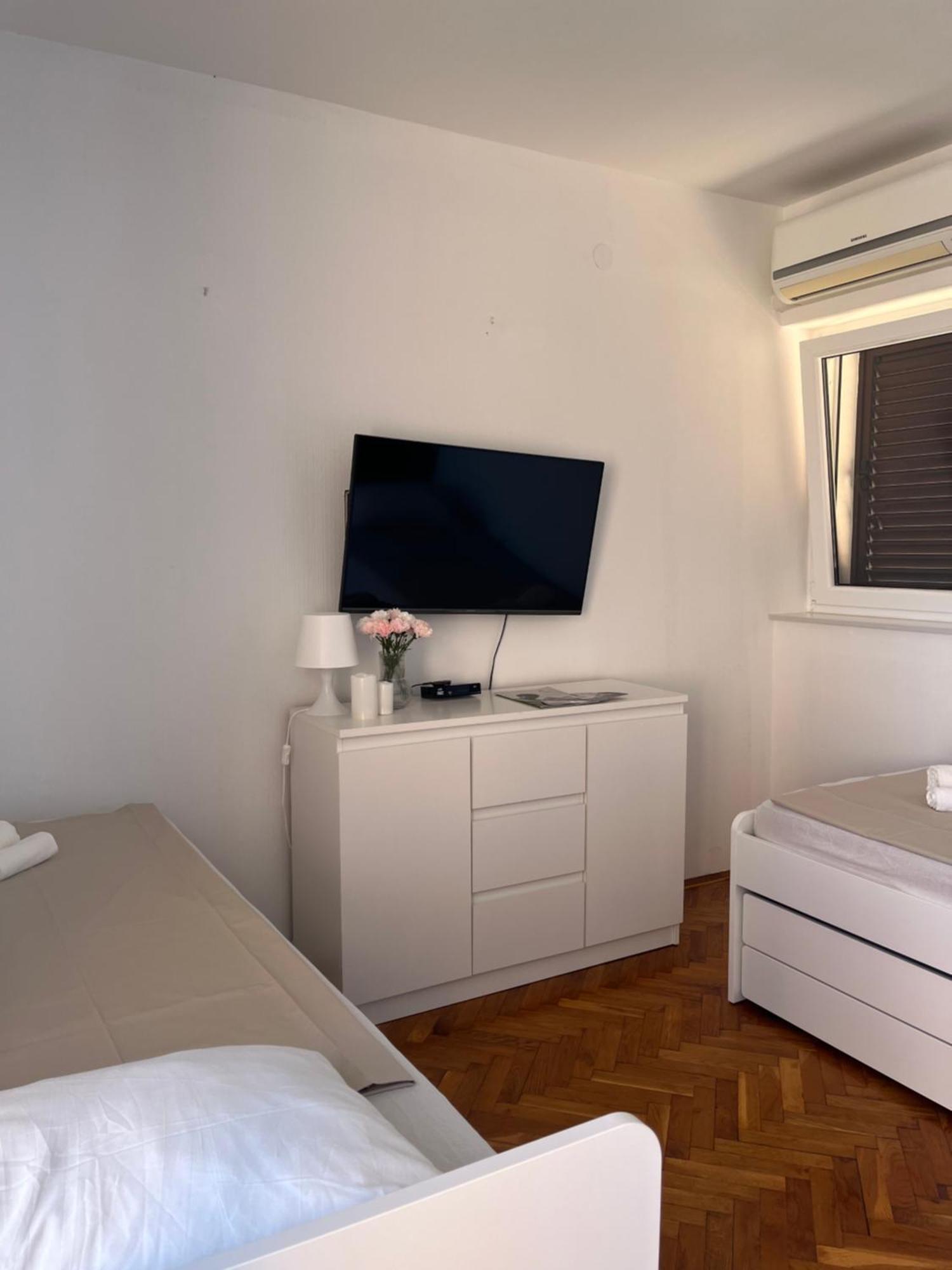 Falcon Mali Lošinj Εξωτερικό φωτογραφία